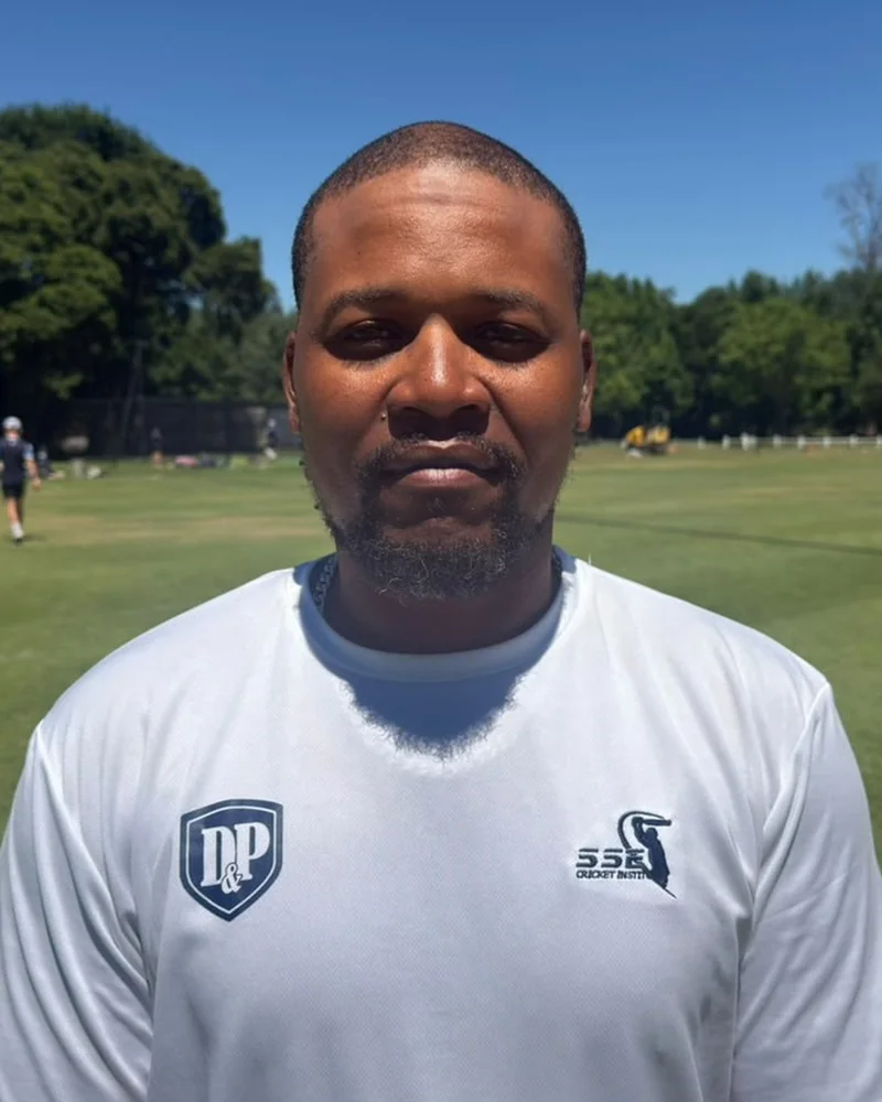 Tapiwanashe L Kuhlengisa, SSE coach